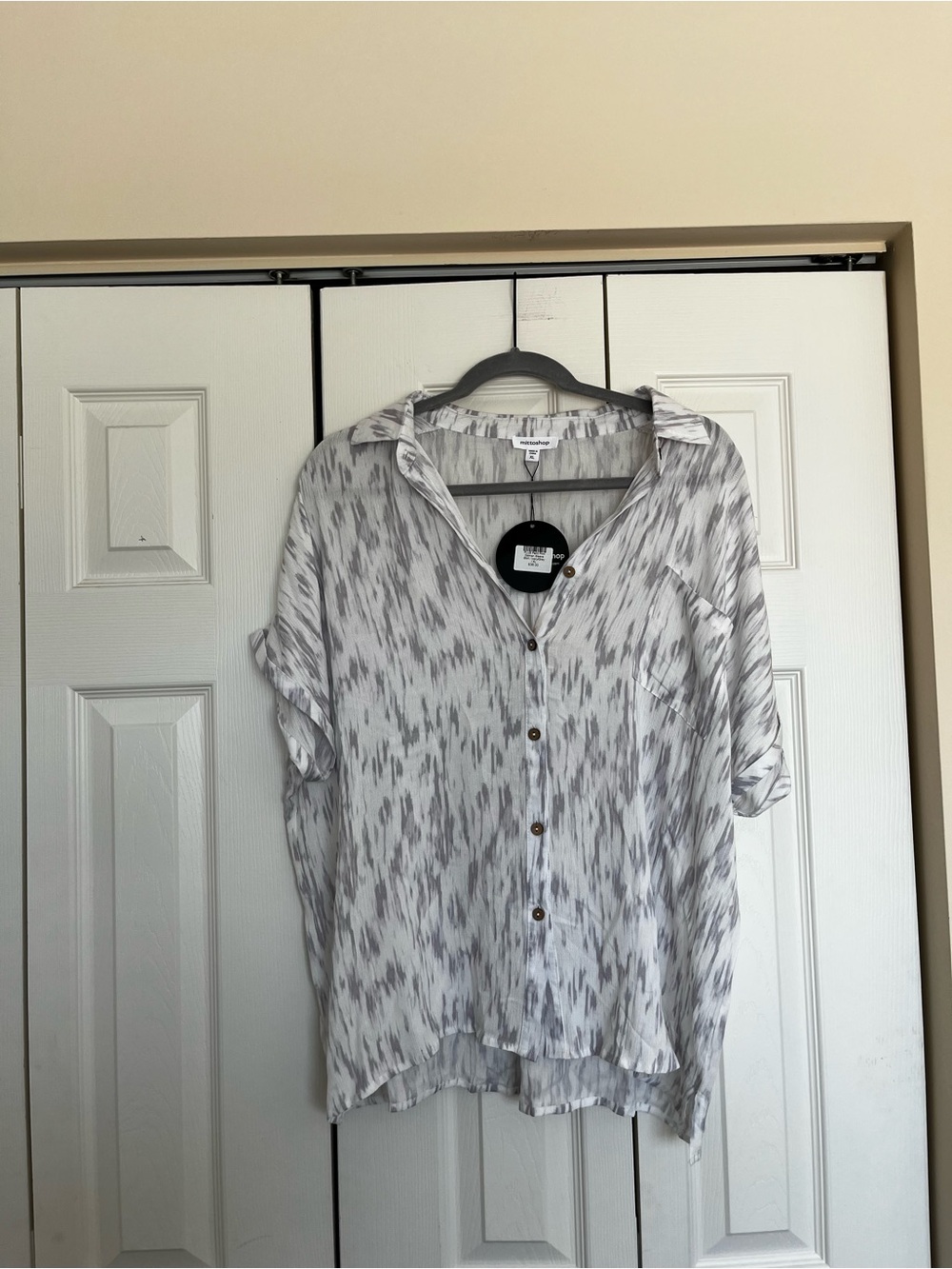 mittoshop White & Light Gray Printed Button-Front Women's Shirt